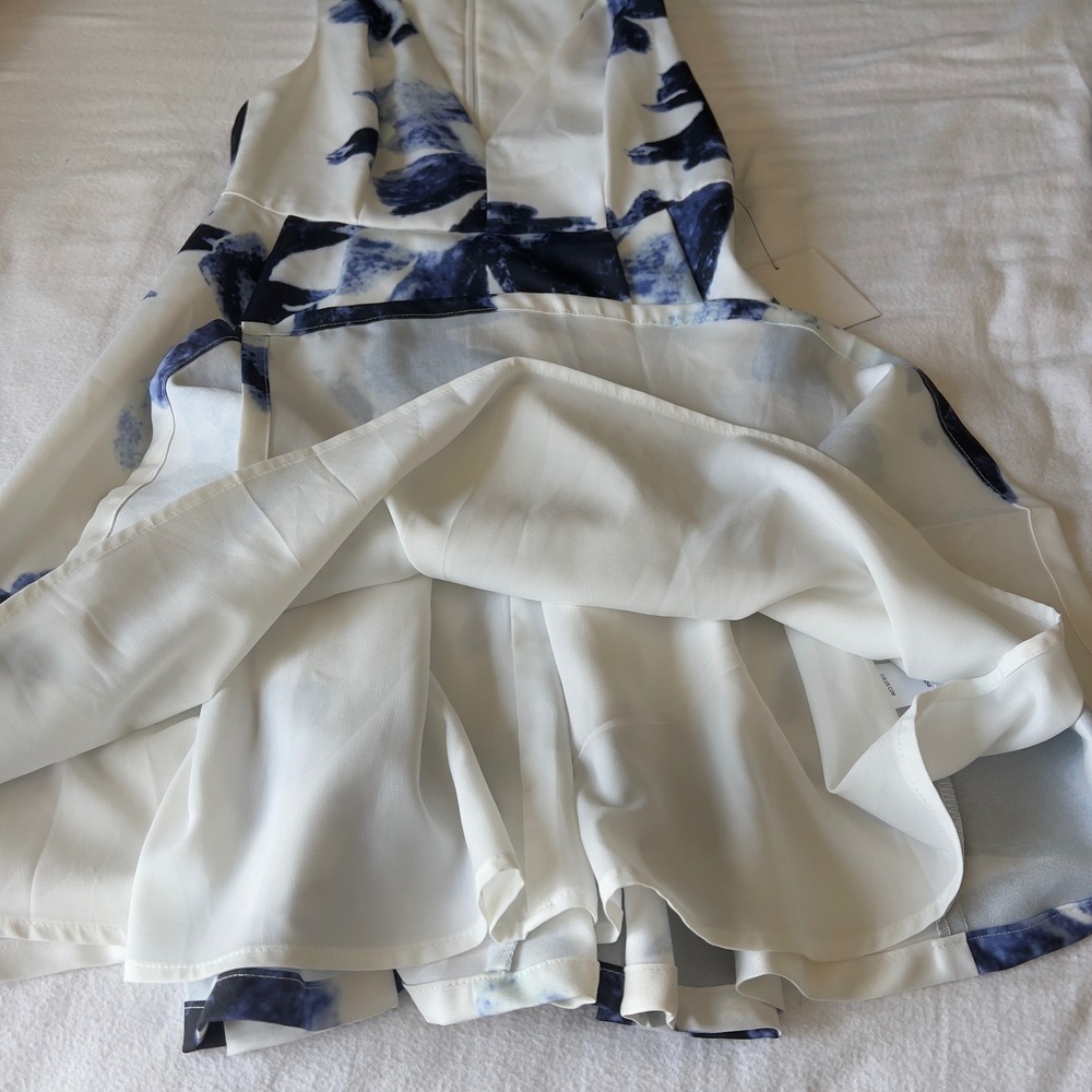 Lulus NWT Seeing Chic Blue White Floral Skater Dress V Neck Cutout Back Size S - Picture 10 of 12